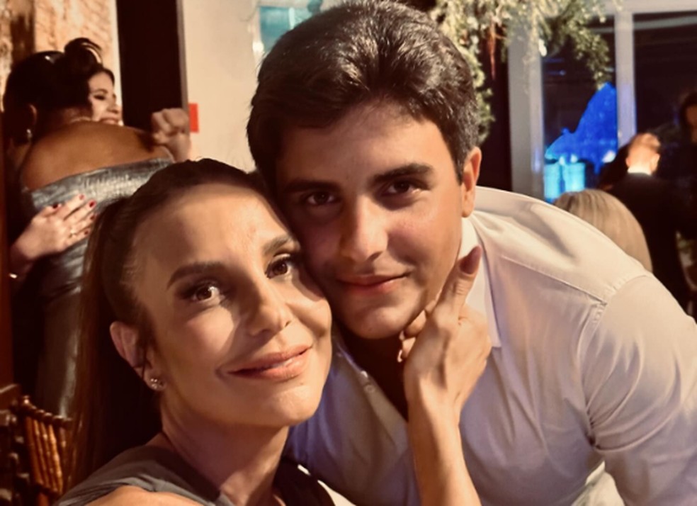 Marcelinho se declara para Ivete Sangalo após mãe ser internada com pneumonia: 'Guerreira linda' | Bahia | G1