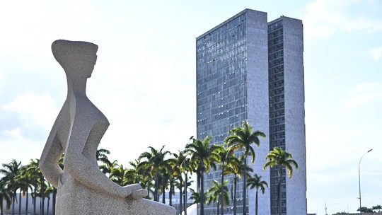 STF tem maioria para restringir à Corte poder de autorizar buscas no Congresso e em apartamentos funcionais - Ministros, porém, rejeitaram a necessidade de autorização do presidente da Câmara ou do Senado nesses casos.