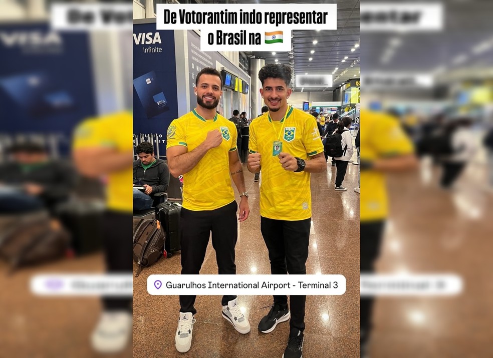 Dalton (à esquerda) e Gabriel, atletas de flag football de Votorantim, a caminho da Índia para a Copa do Mundo de Kho Kho — Foto: Gabriel Andrade Arquivo Pessoal