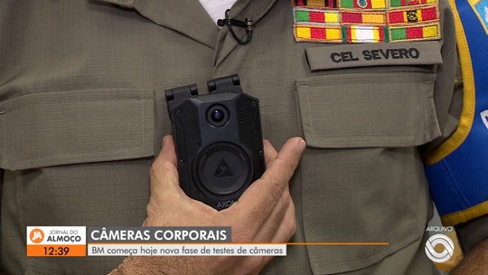 Câmeras corporais começam a ser testadas por forças policiais do RS - Programa: Jornal do Almoço 