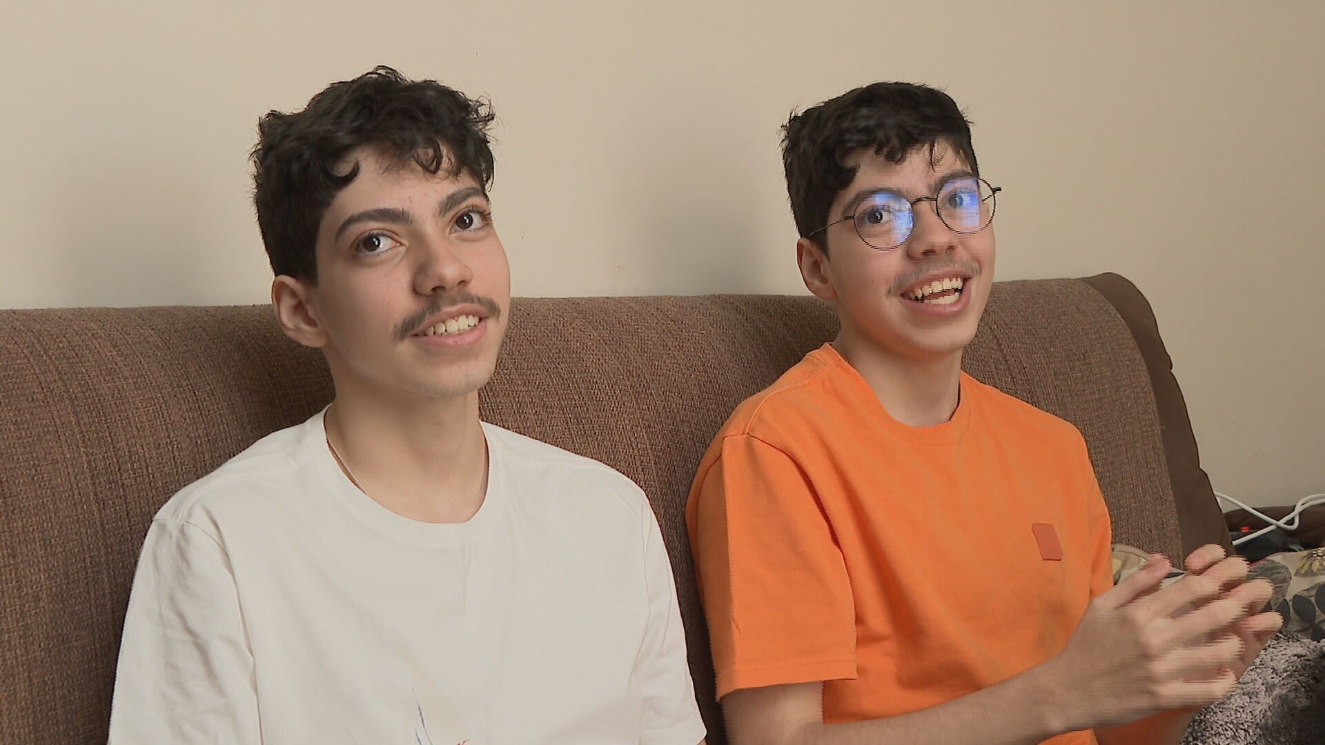 Irmãos gêmeos do DF são selecionados em primeiro lugar para programa de intercâmbio no Reino Unido 