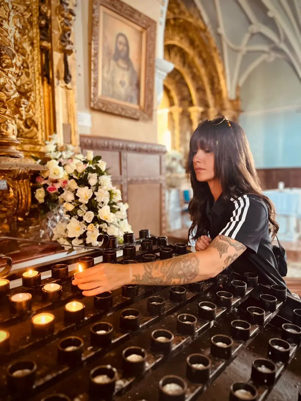 Anaí Meléndez afirma que mudou o estilo de vida quando voltou para o seu povoado, Nava del Rey — Foto: Miguel Sanchez via BBC