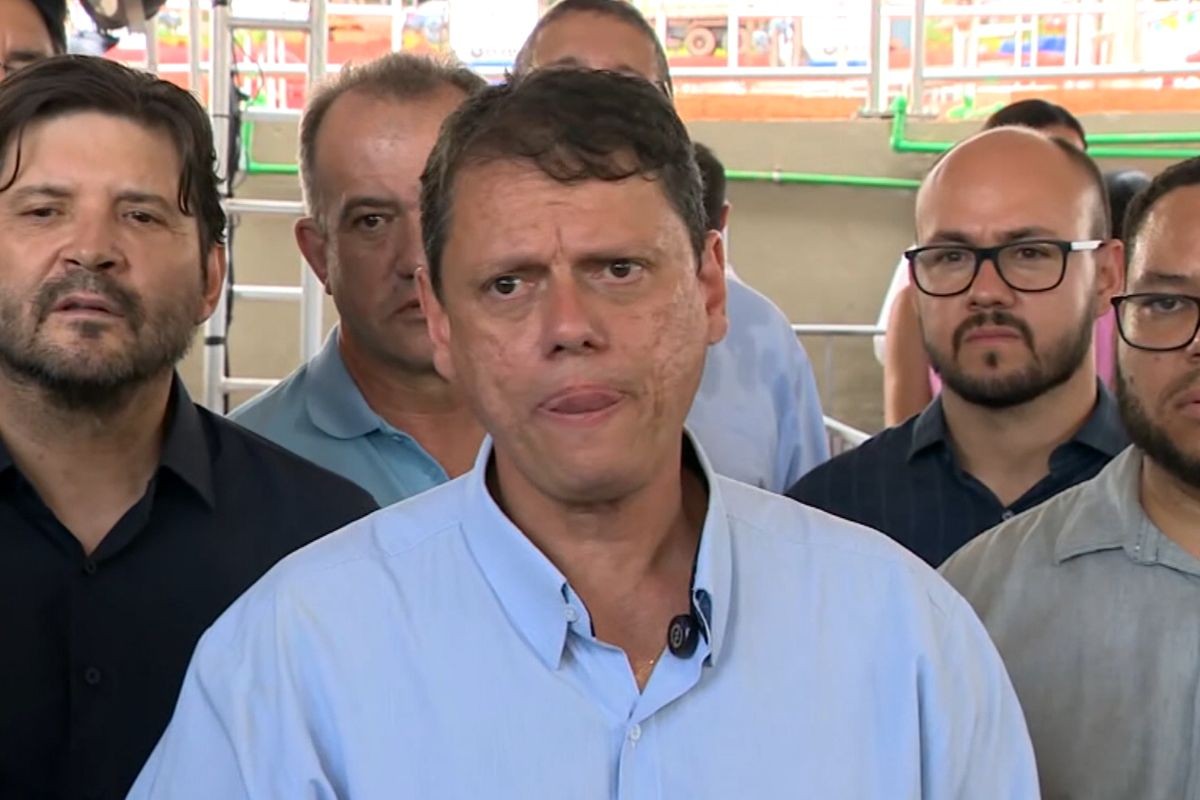 ‘É Lula e Flávio, e ponto’, diz Tarcísio sobre o PSD buscar outra candidatura da direita à presidência