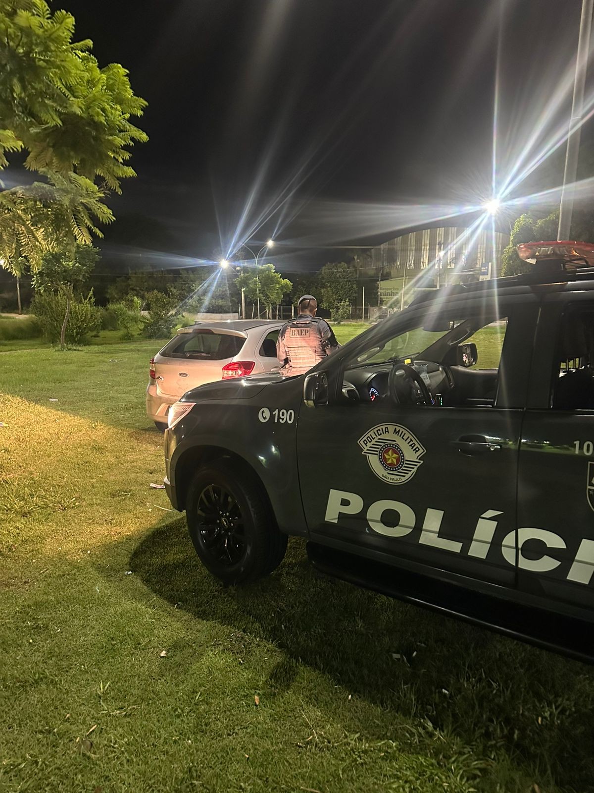 Jovens são presos por roubo e cárcere privado em Nova Odessa após perseguição policial