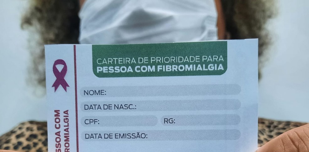 No Amapá, carteira pode ser emitida por qualquer paciente com fibromialgia que comprove a condição — Foto: Karla Santos/Sesa