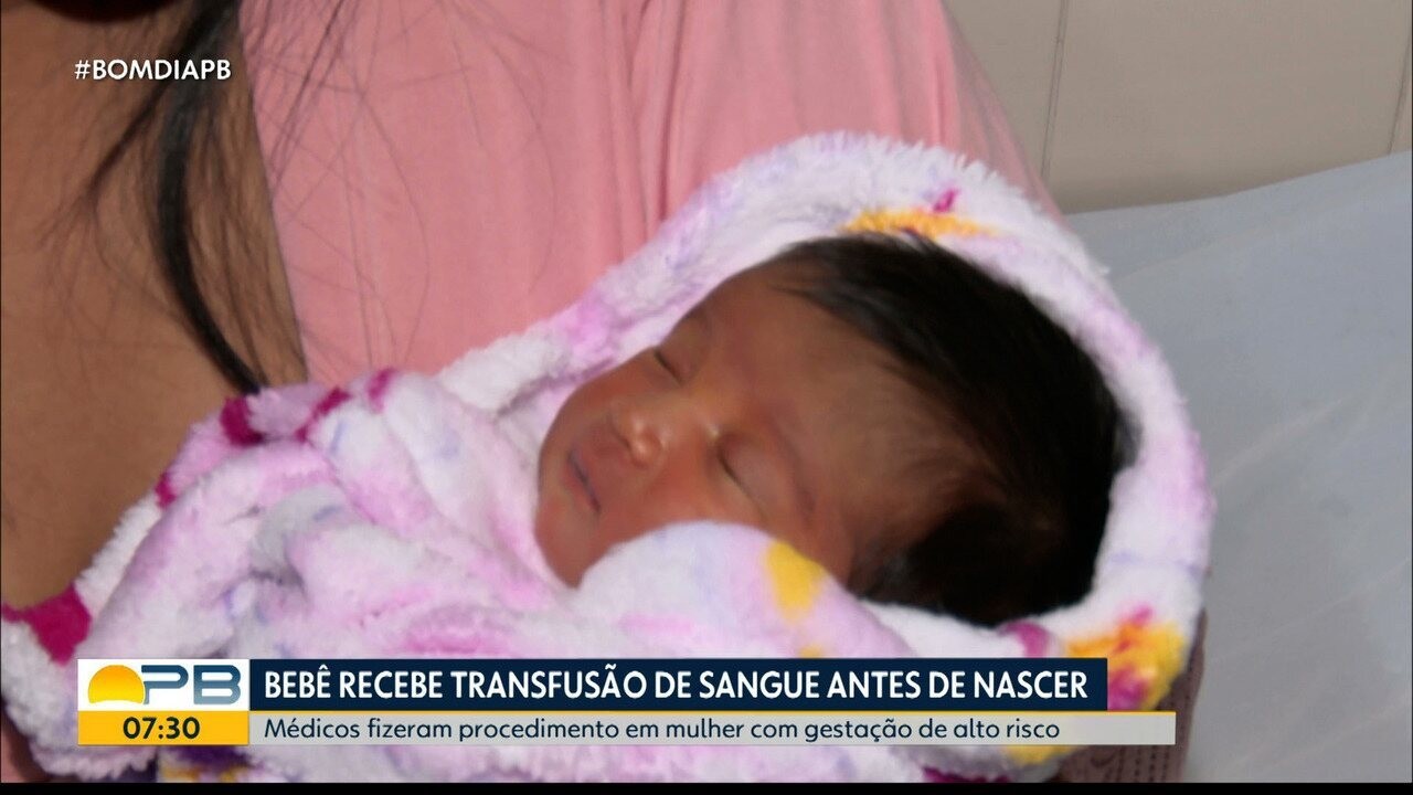 Bebê recebe transfusão de sangue antes do nascimento devido a gravidez ...