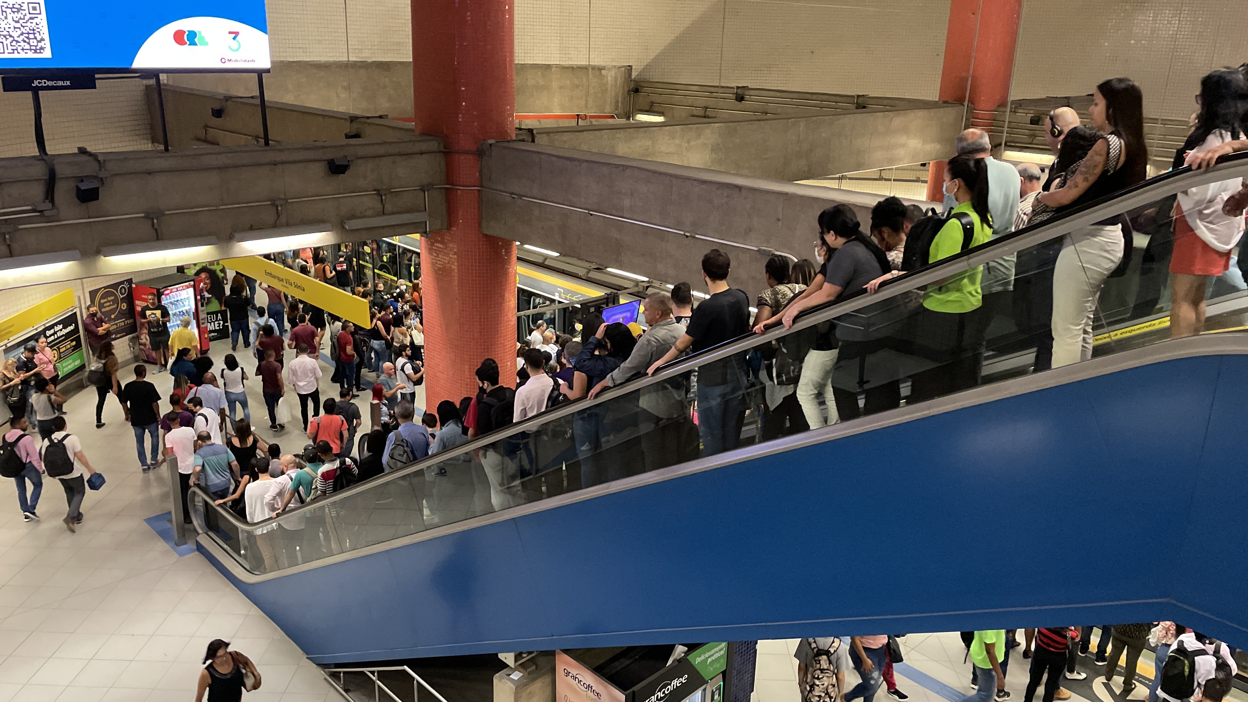 Metrô e trens de SP têm um furto de celular a cada 30 minutos; confira ranking de bairros com mais ocorrências