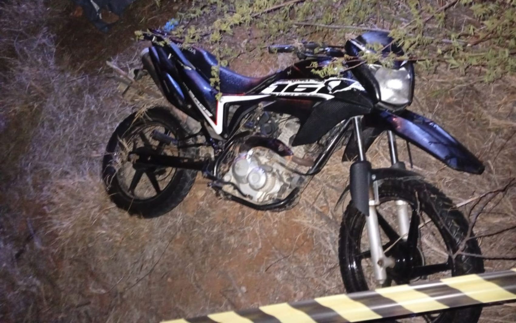 Mulher morre após perder controle da moto em Canindé de São Francisco 