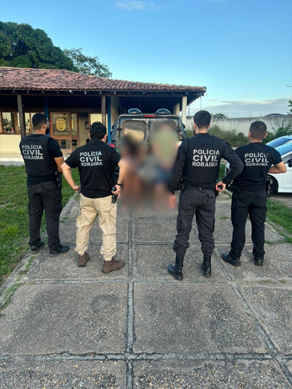 Mulher é presa por usar filha de 11 anos para aliciar crianças em esquema de prostituição