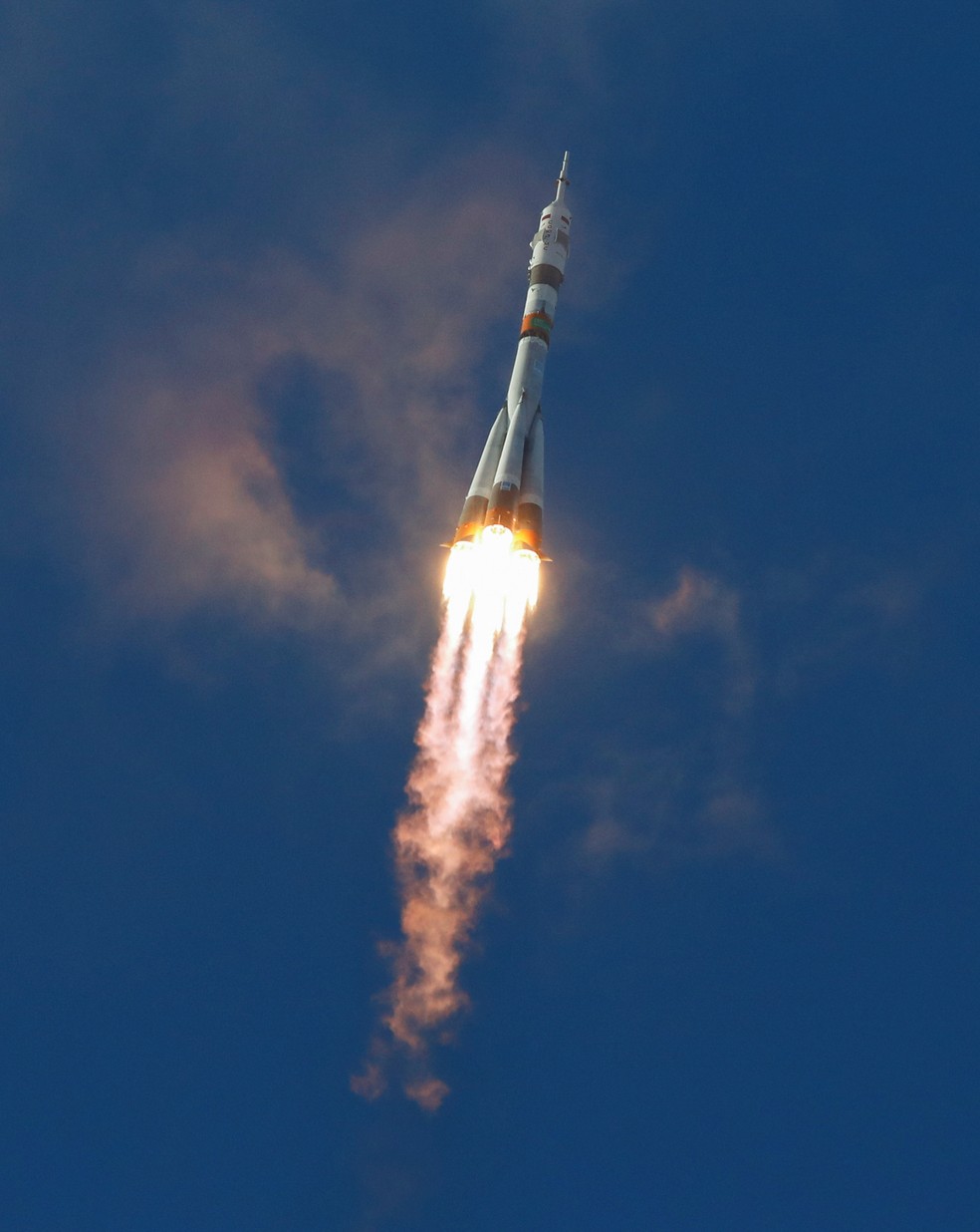 Lançamento da nave russa Soyuz MS-25. — Foto: YURI KOCHETKOV/Pool via REUTERS