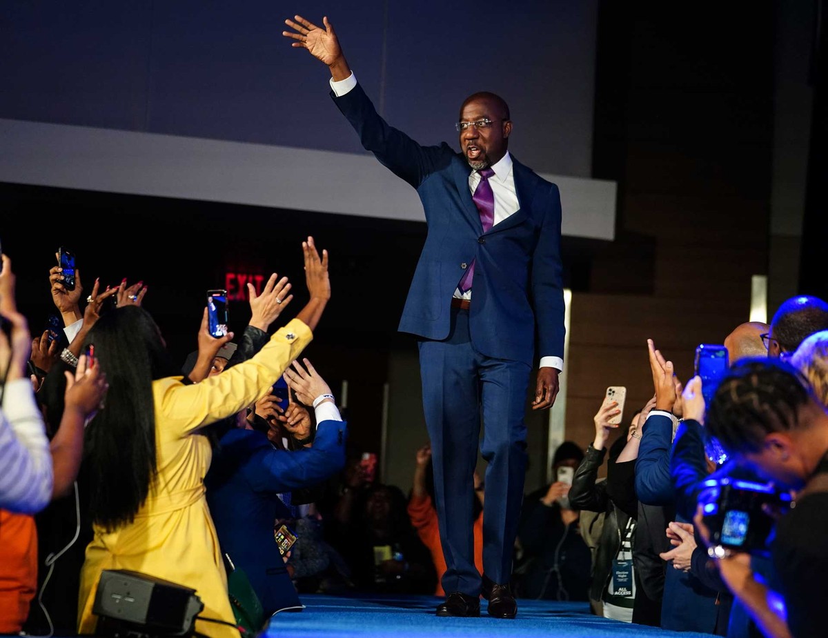 Democrata se reelege na Geórgia e garante maioria a Biden no Senado ...
