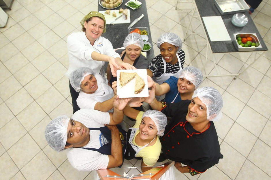 Cursos de capacitação profissional gratuita oferecem 4,3 mil vagas em São José dos Campos; veja como se inscrever