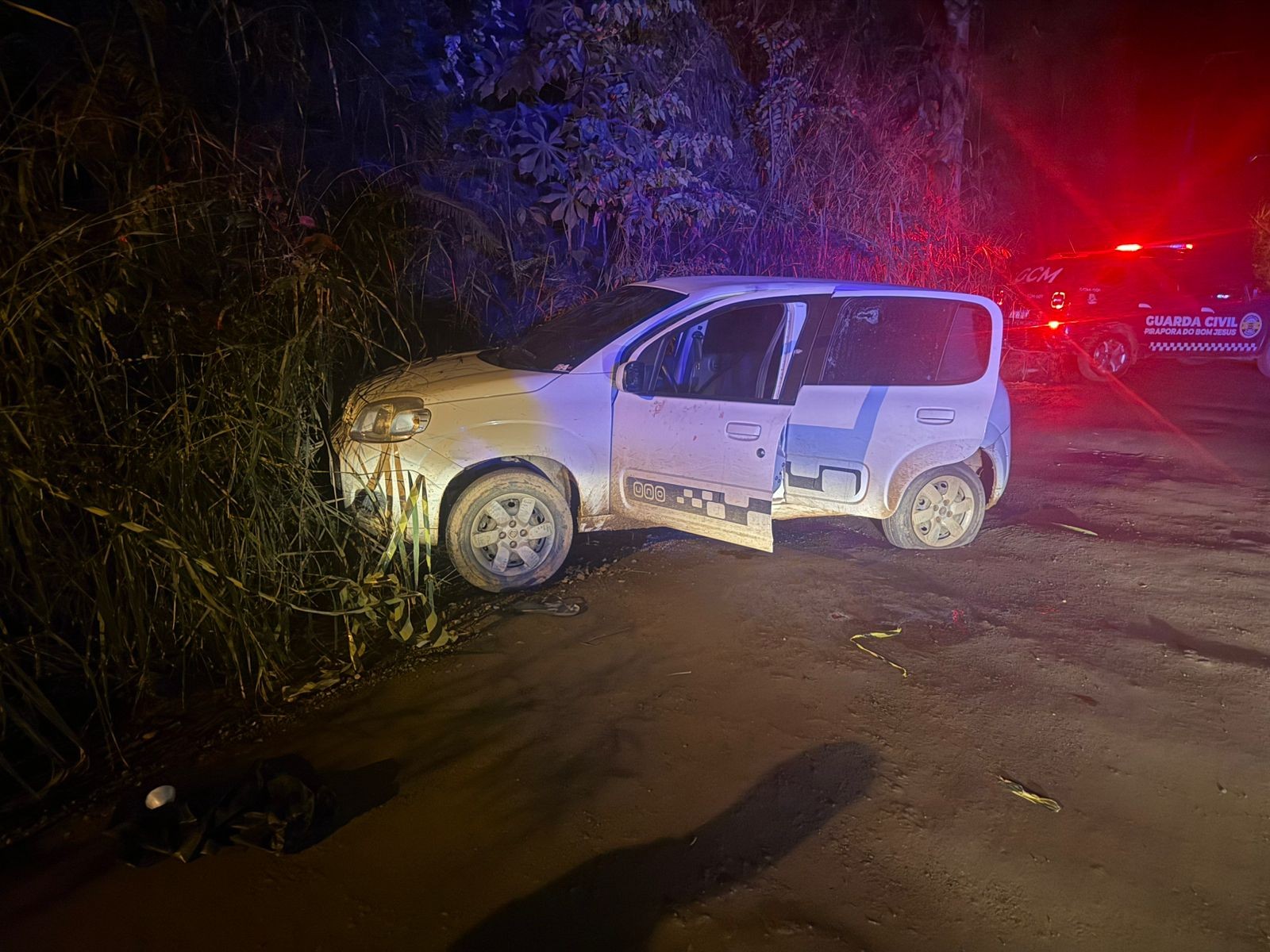 Suspeito baleado após trocar tiros com guardas municipais