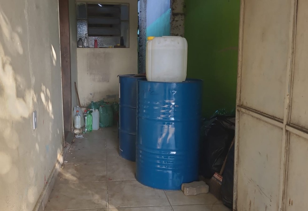 Local onde os produtos eram armazenados — Foto: Polícia Militar de Meio Ambiente