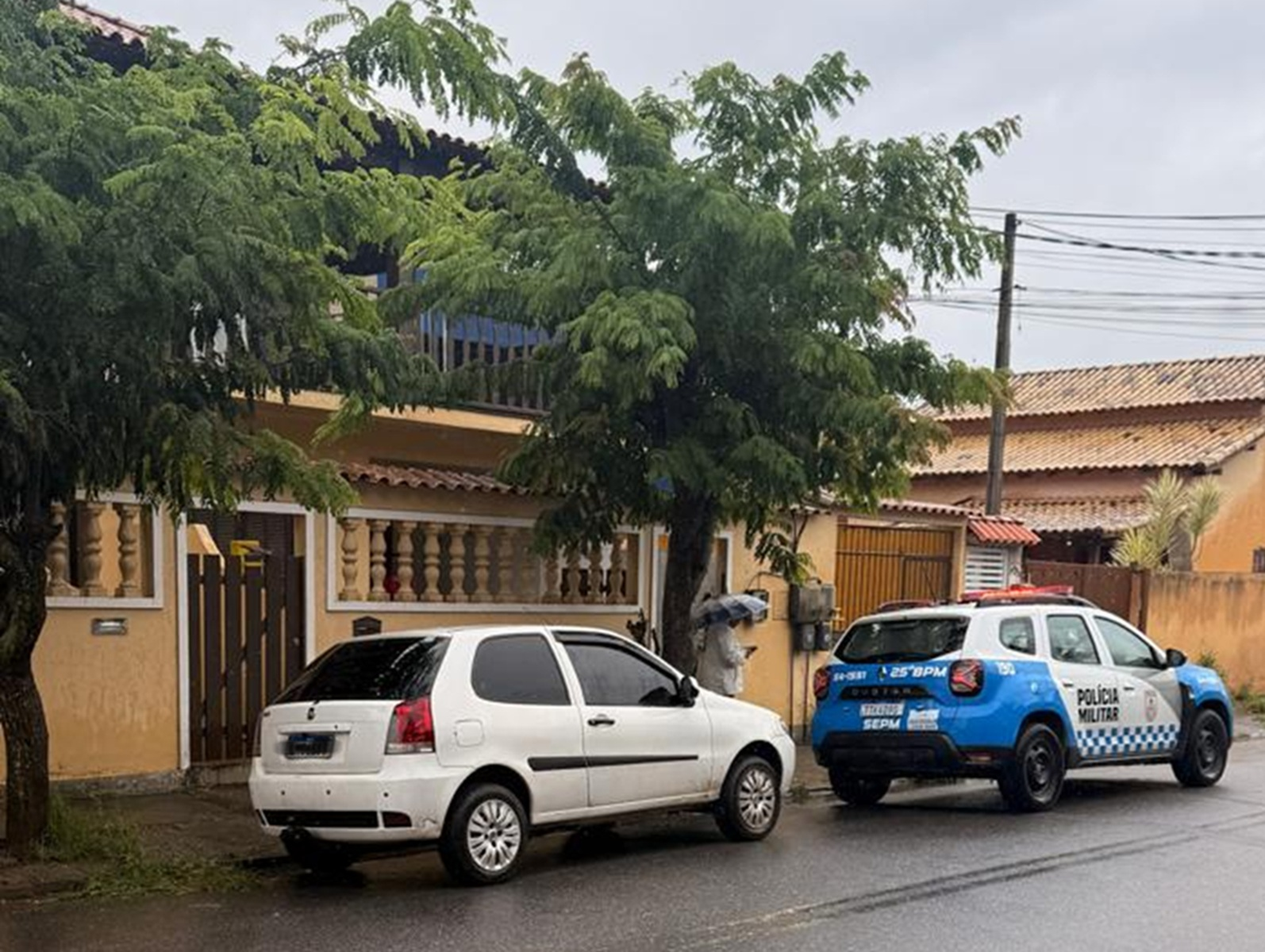 Filho encontra mãe de 46 anos morta em casa em São Pedro da Aldeia