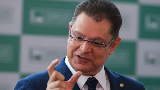 Oposição quer visitar embaixadas em Brasília para denunciar 'prisão arbitrária e ilegal' de Bolsonaro - Os deputados entendem que o ministro Alexandre de Moraes, do Supremo Tribunal Federal (STF), decidiu por "uma prisão ilegal, arbitrária".