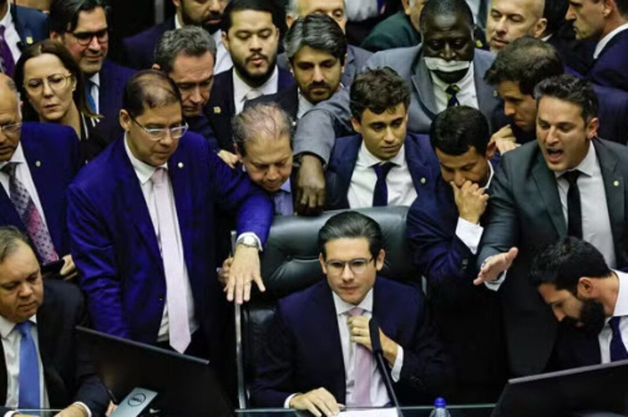 PEC que garante regras de aposentadoria especiais a agentes de saúde: como votaram os deputados