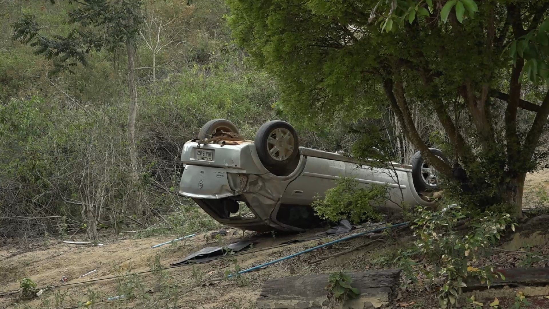 Criança de 4 anos morre em capotamento na volta de festa de aniversário no ES  
