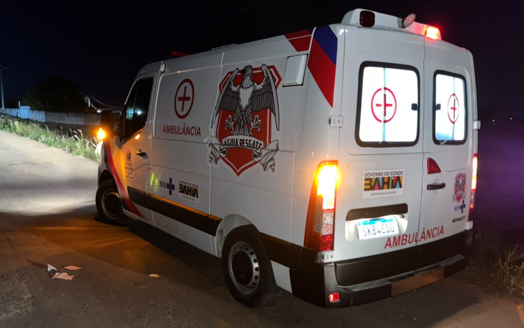 Mulher fica ferida após ser mordida ao reagir a tentativa de estupro enquanto tomava banho na Bahia