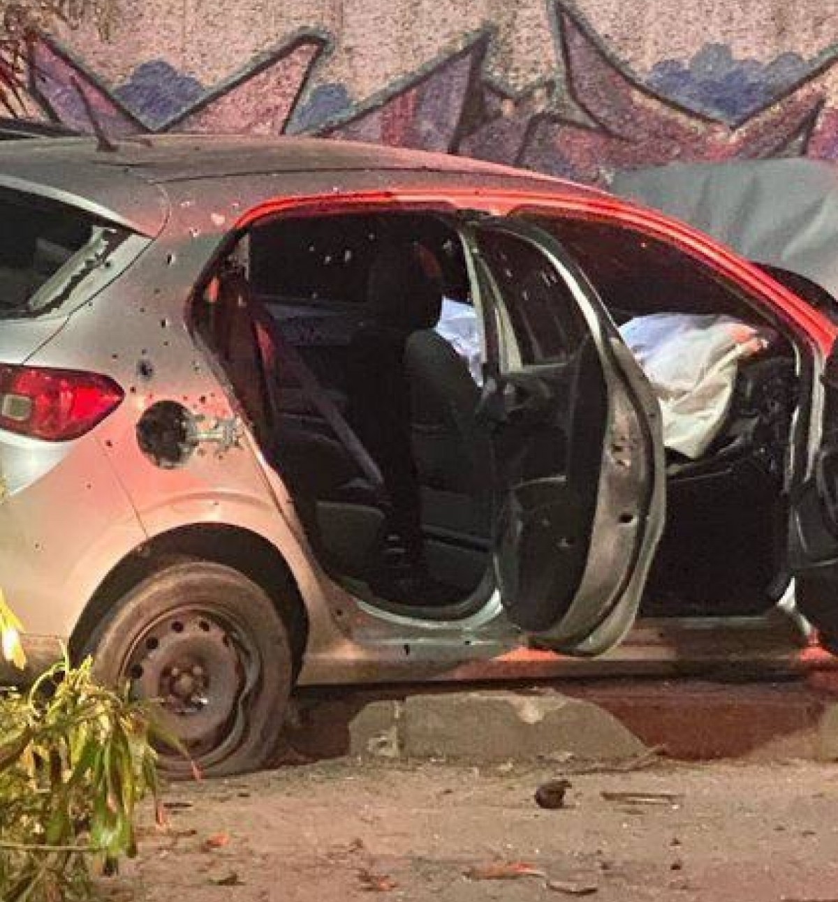 Tiroteio em Cosmos deixa um morto; testemunhas contaram que corpo foi levado por facção rival 