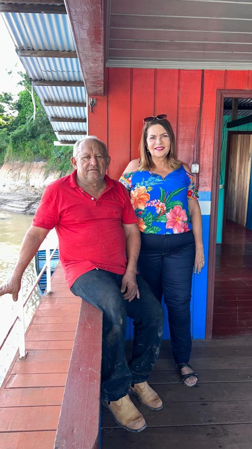 Chicó e a esposa Josilene Ozório compraram a estrutura por R$ 100 mil para usar como oficina — Foto: Arquivo pessoal