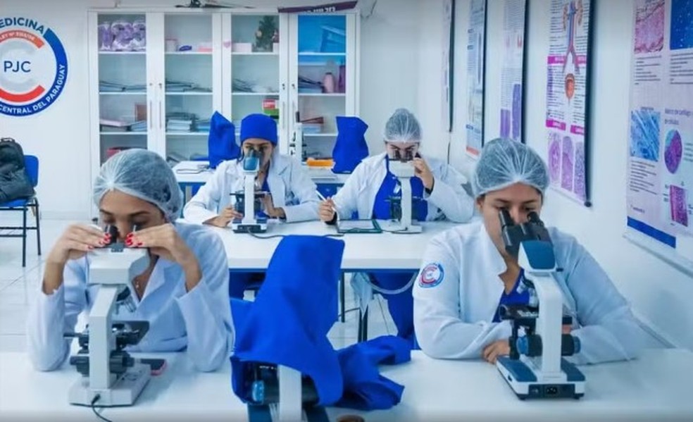 Centro de Simulação une teoria e prática desde os primeiros dias do curso — Foto: Assessoria