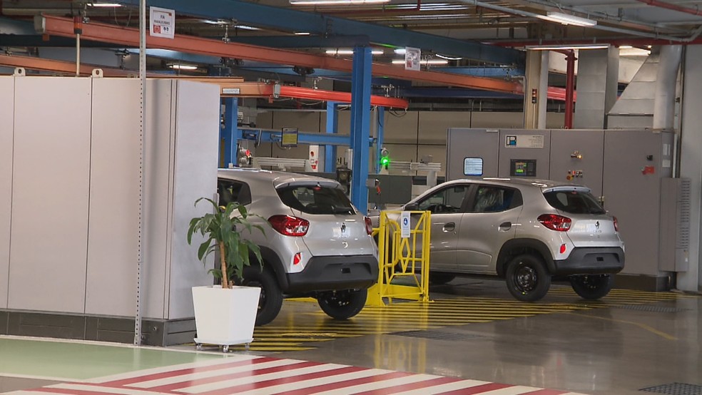 Renault anuncia investimentos de R$ 2 bilhões para produzir novo modelo da marca no Paraná — Foto: RPC