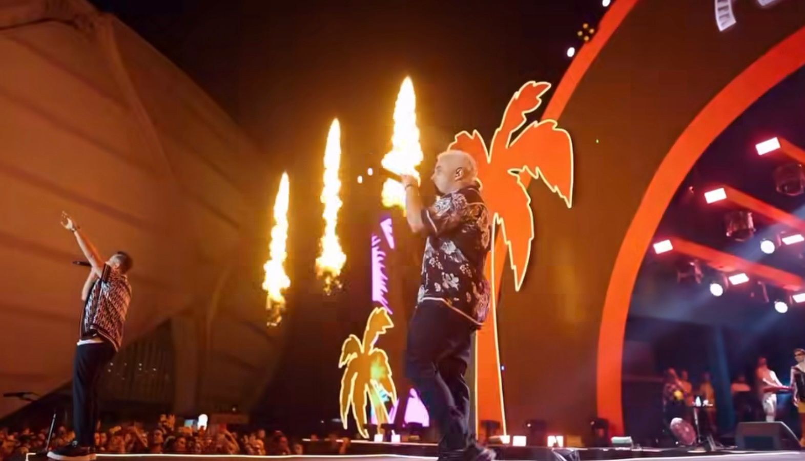 Matheus & Kauan levam projeto 'Praiou' para Manaus e lotam podium da Arena da Amazônia