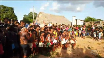 Indígenas realizam ritual do Hetohoky que marca a passagem para vida adulta
