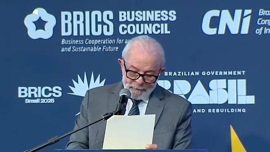 Lula diz que Brics podem liderar novo modelo de desenvolvimento e pede 'governança multilateral' sobre IA -