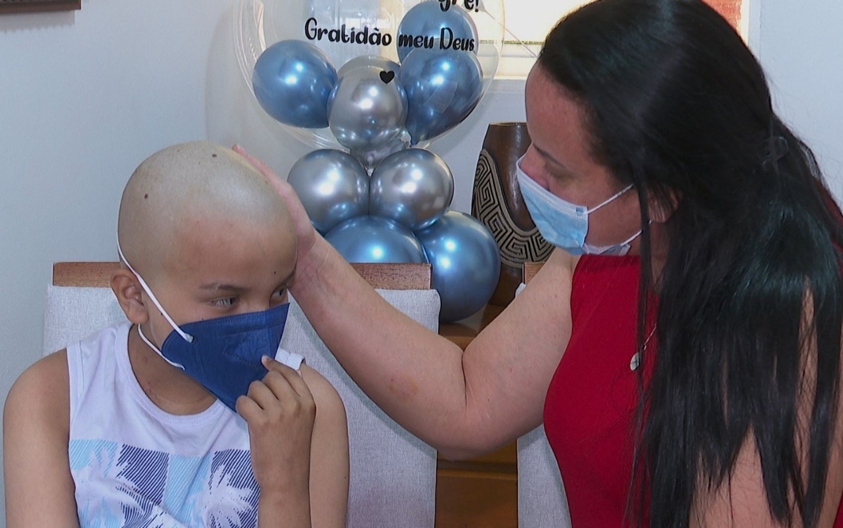 Menino vence leucemia e é o 1º a ter alta em novo centro de transplante em Ribeirão Preto