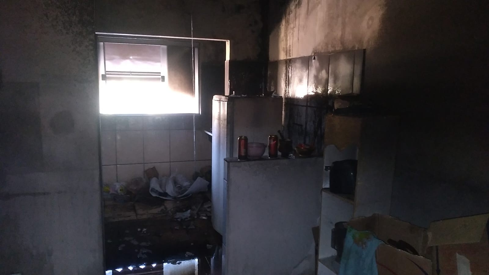 Homem é preso por agredir companheira e incendiar apartamento dela em Coronel Fabriciano