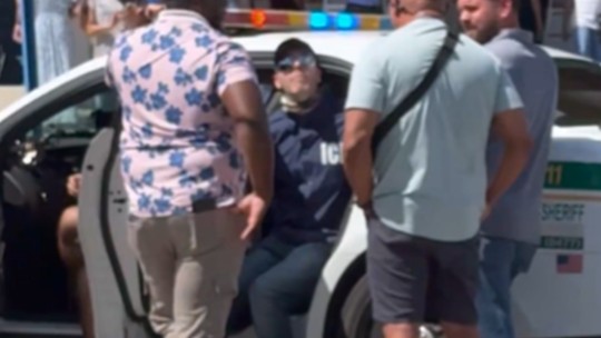 Brasileiro é preso nos EUA após usar roupa do ICE durante votação