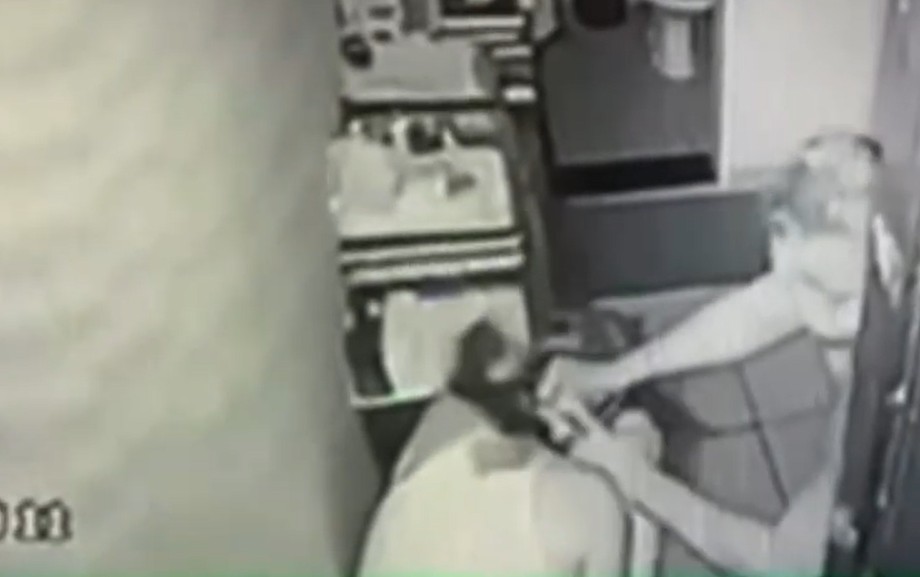 Ex-esposa de policial preso por ameaças de morte revela que sofria agressões há quase dez anos: 'ficava em silêncio por vergonha'