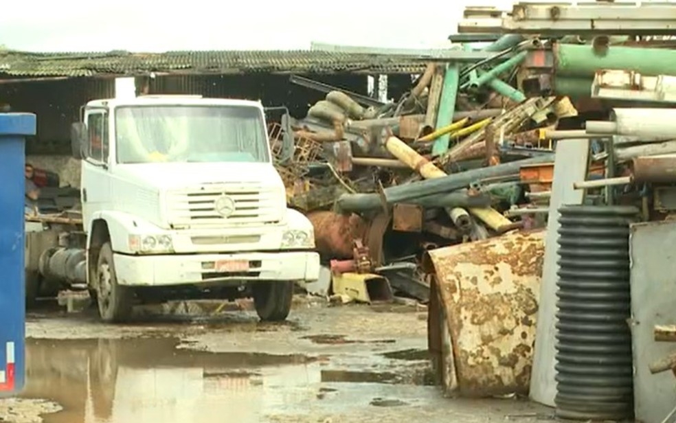 Vítima relatou que celular e carro foram 'confiscados' pelo ex-patrão — Foto: Reprodução TV Bahia