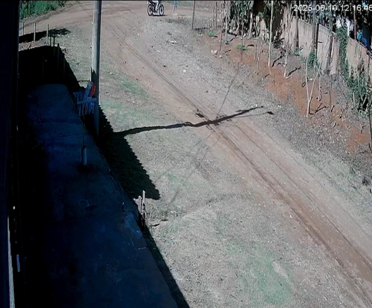 VDEO: Homem  morto a tiros no meio da rua em Campo Grande