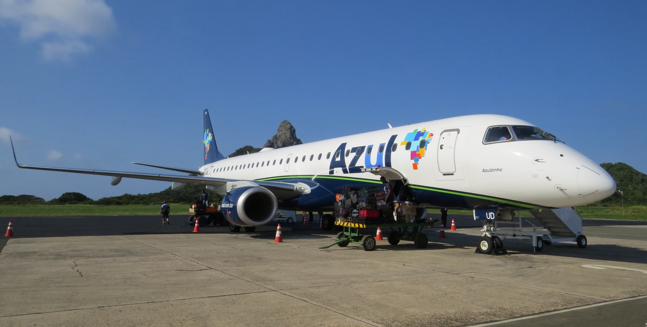 Fernando de Noronha volta a ter voos diários da Azul com aviões do tipo jato a partir de maio