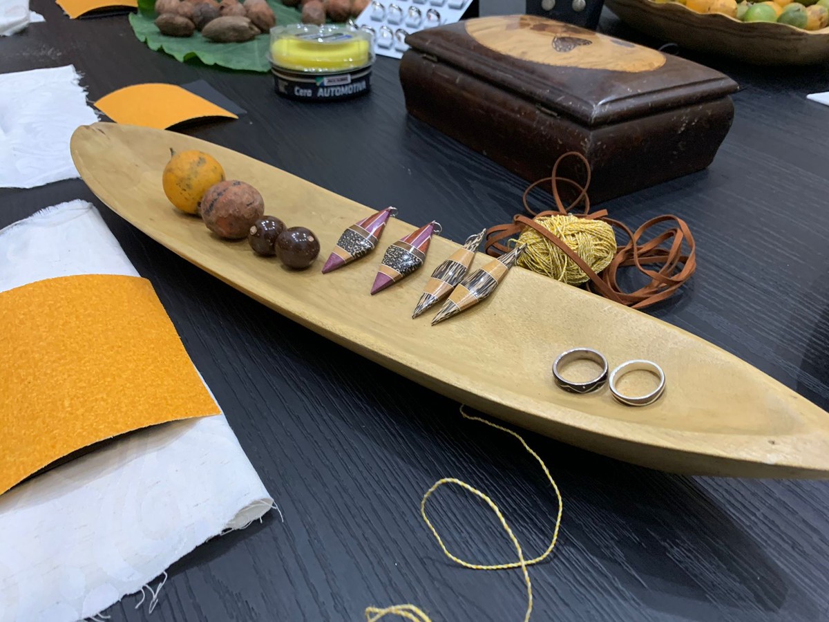 Oficina de biojoias na Glocal Amazônia 2024 destaca a sustentabilidade e valorização da cultura local