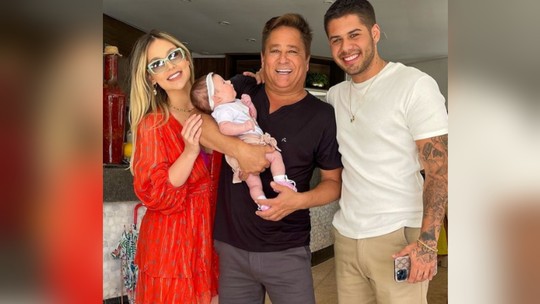 Por que Leonardo não gosta de falar dos filhos em entrevistas? - Cantor sertanejo se recusou a responder repórter, que questionou sobre Zé Felipe. Entenda por que atitude do astro sertanejo é comum, mesmo ele sendo conhecido pelo bom humor.
