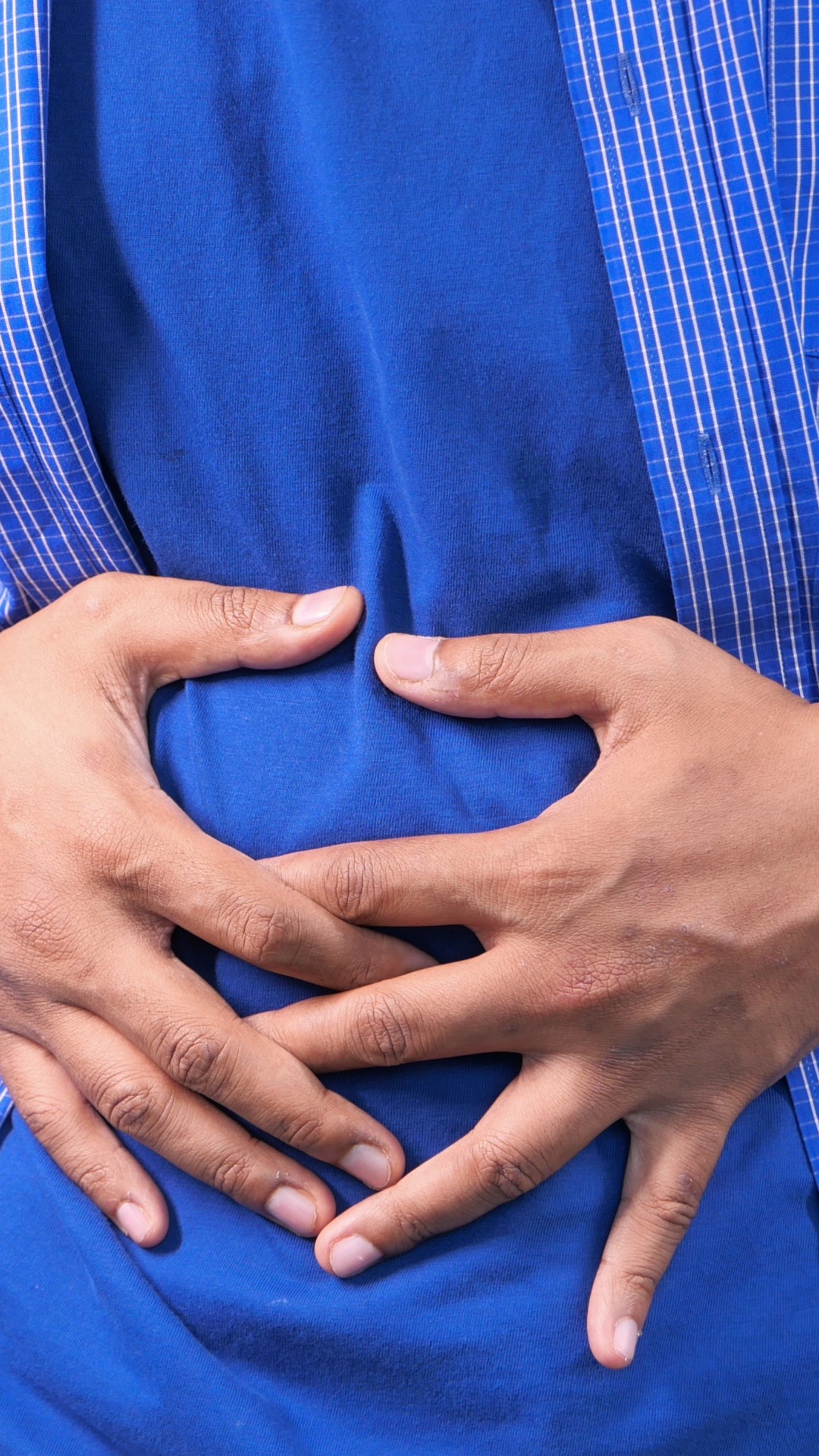 Dores abdominais: veja 6 causas comuns que merecem atenção imediata