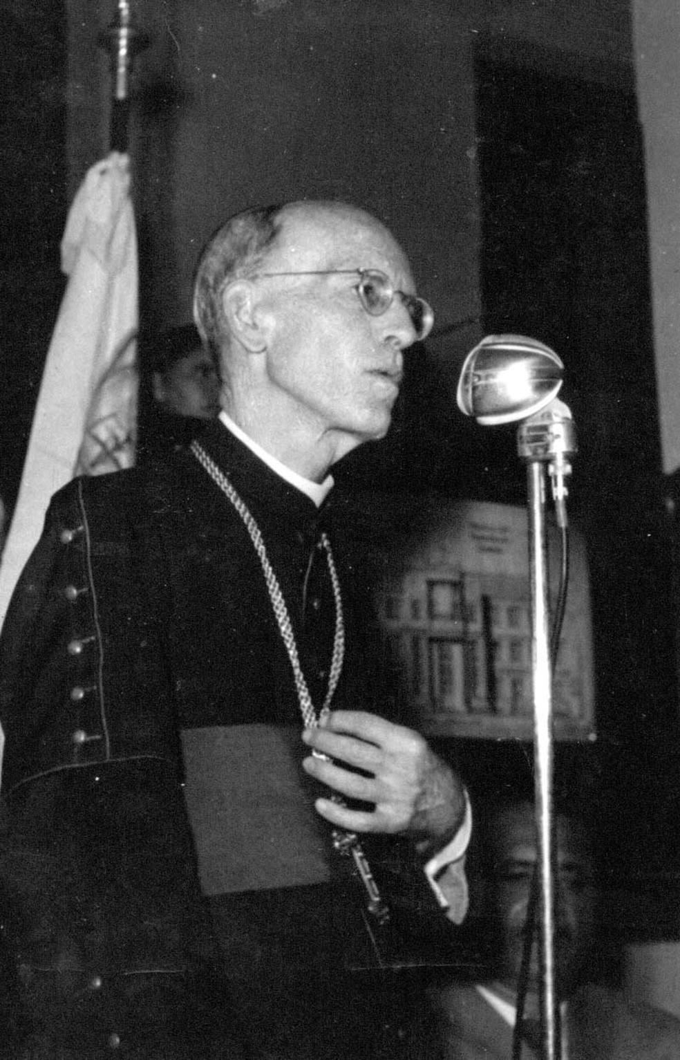 Dom Antônio Lustosa também fundou uma rádio católica nos anos finais de seu episcopado — Foto: Arquidiocese de Fortaleza