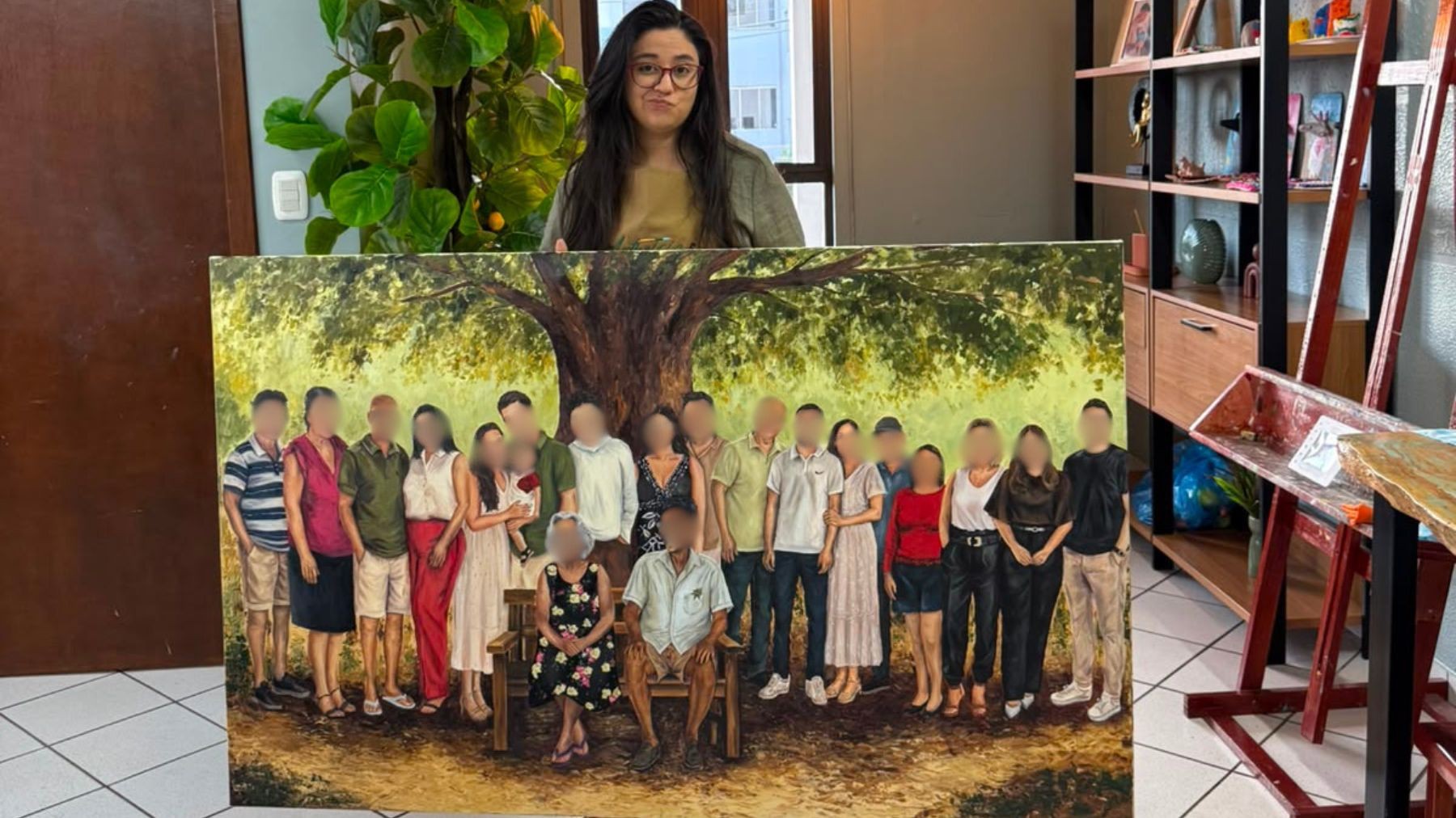 VÍDEO: artista do Paraná revela 'perrengue' após passar quatro meses pintando quadro de familiares de cliente e ter obra recusada: 'Traumático'