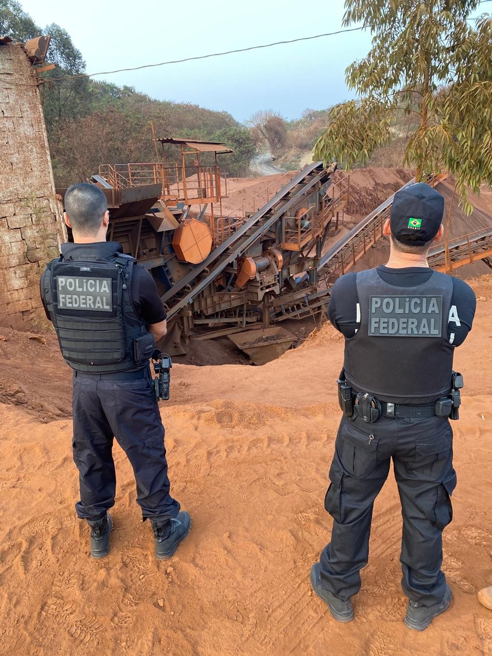 Operação da PF mira mineração ilegal em Minas Gerais; duas empresas foram suspensas