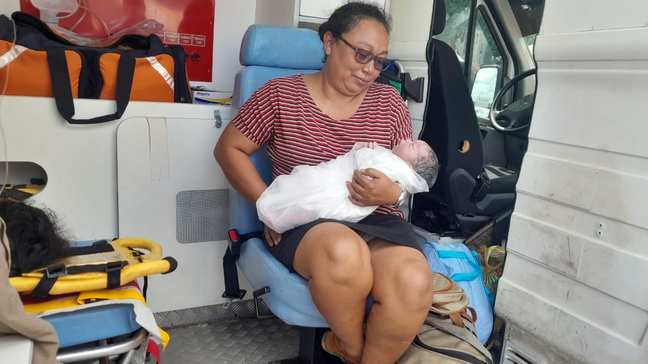 VÍDEO: Mãe dá à luz durante voo em helicóptero no Amapá