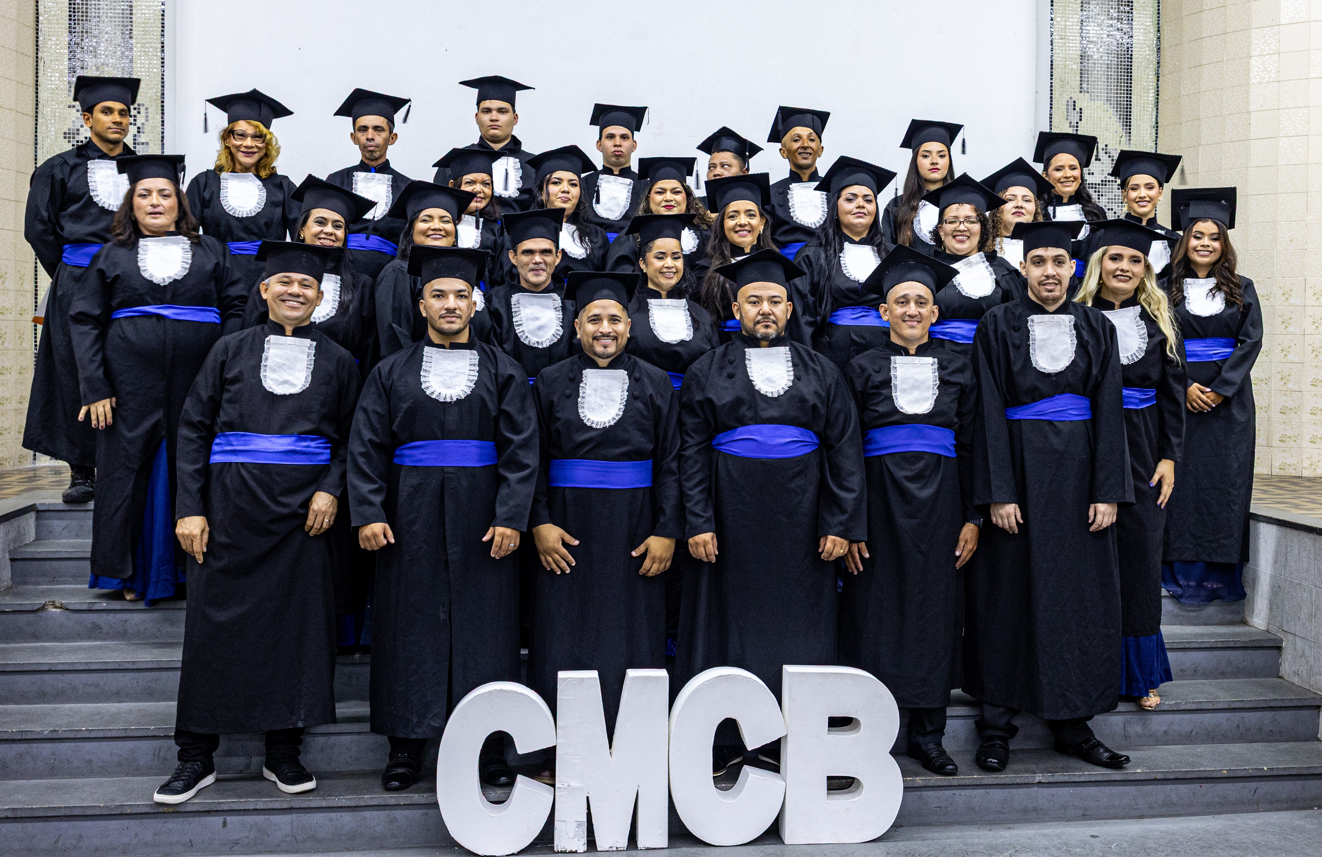 Colégio dos Bombeiros oferta vagas de ensino médio gratuito a jovens e adultos; veja como se inscrever