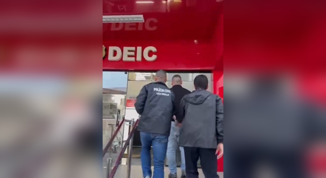 Homem que matou empresário a facadas em frente a casa noturna planejou o crime, diz delegado 