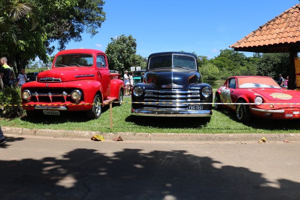 Curitiba terá festival de carros antigos com show