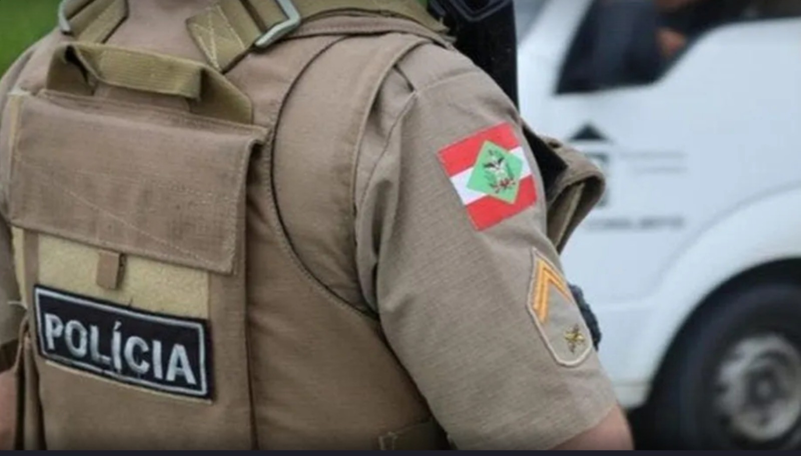 Adolescente de 14 anos é baleada no rosto dentro de casa por irmão de amiga em Lages (SC)