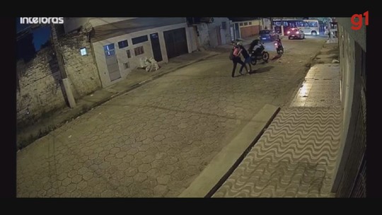 Polícia recupera motocicleta de mulher que pediu 'por favor' para não ser roubada; VÍDEO - Programa: G1 TV Tribuna 