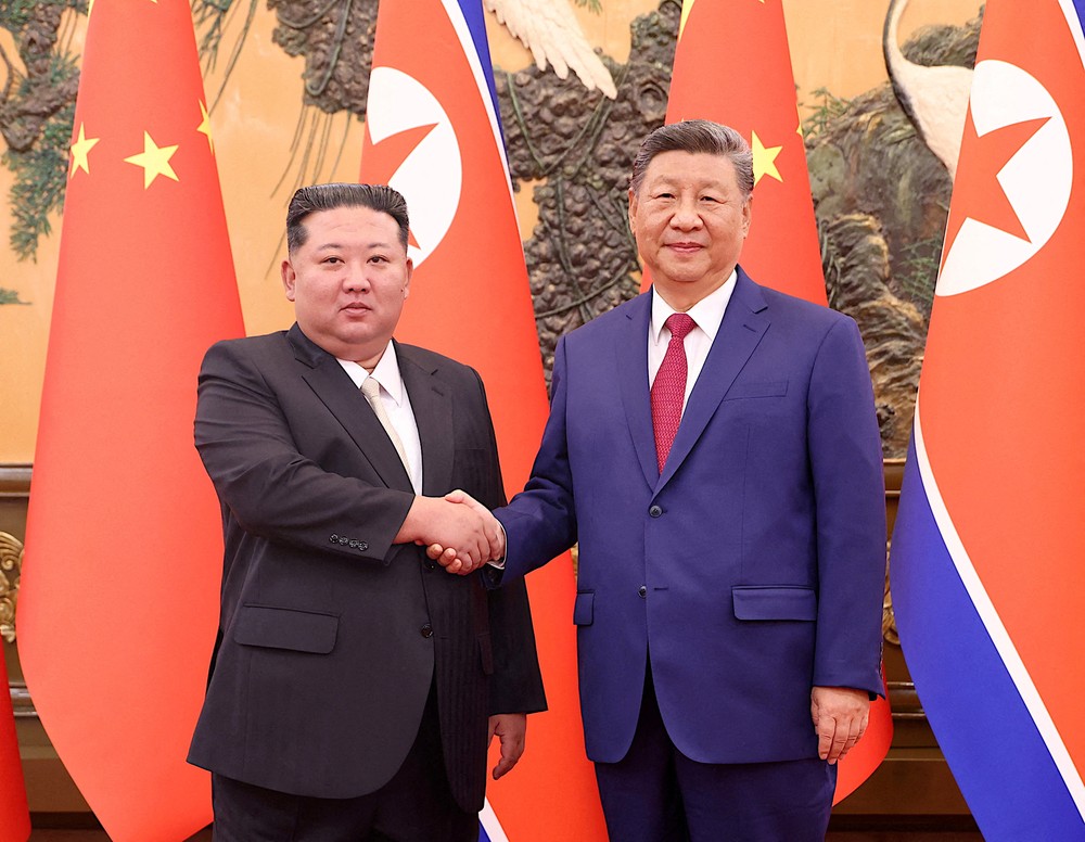 Xi Jinping visita a Coreia do Norte para ampliar a parceria com Kim Jong-Un